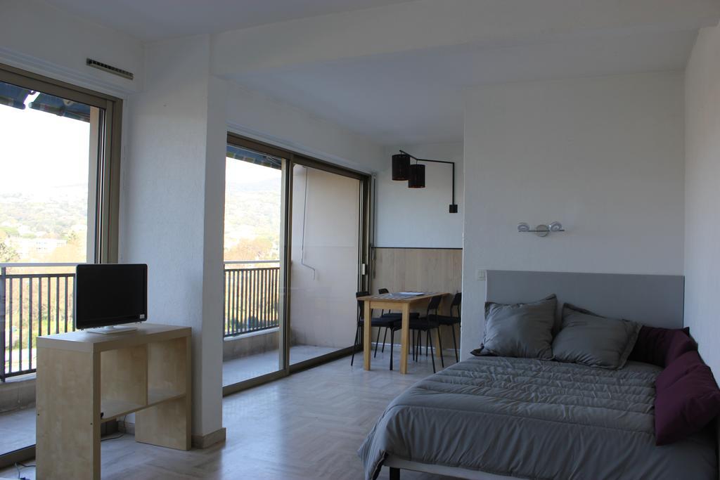 Le Surcouf Appartement Mandelieu Buitenkant foto